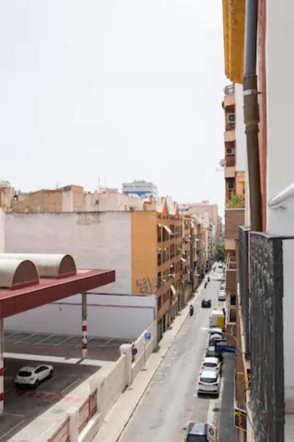 Room With Private Bathroom And Balcony Nearby The Mercado Central, Center And Beach Alicante Exterior photo